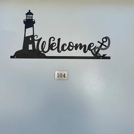 Lighthouse Apartman *
